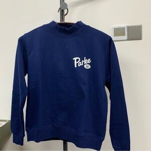 Parker Men's Navy Blue Sweater